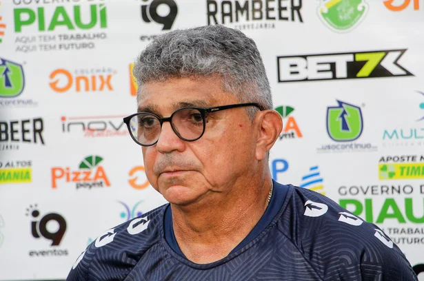 Técnico Flávio Araújo é desligado do Altos após derrota na Série D