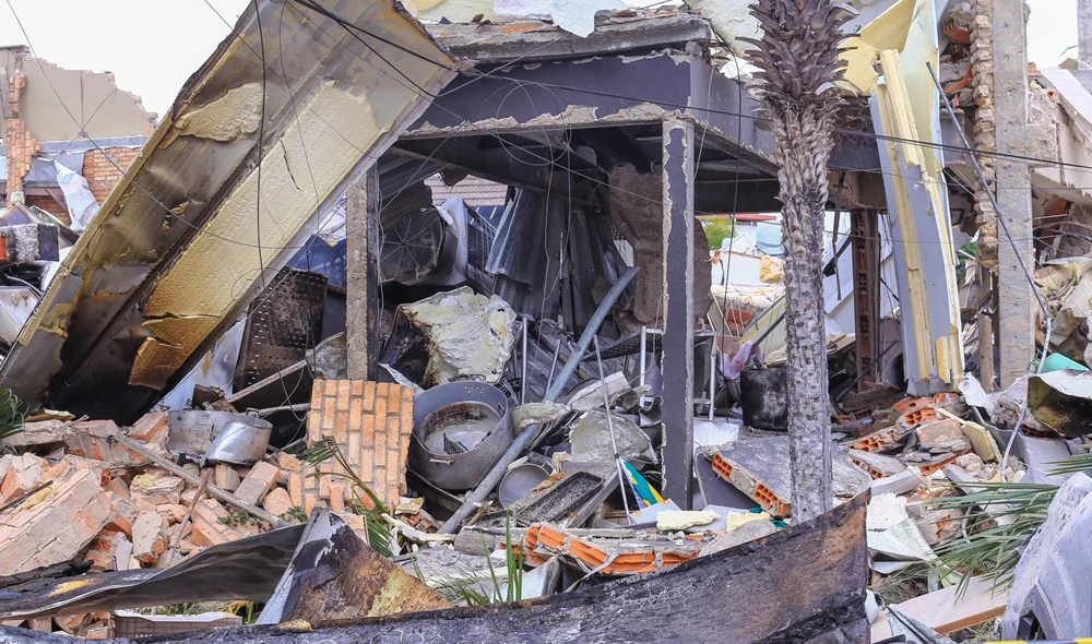 A cozinha do Coco Bambu após a explosão