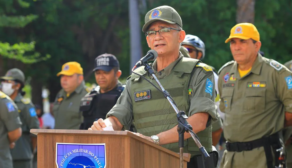 Subcomandante coronel Costa Lima durante discurso na solenidade da Operação Boas Festas