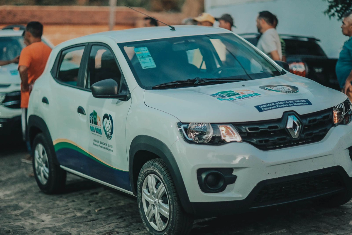 Veículo modelo Renault Kwid entregue ao município de Boa Hora