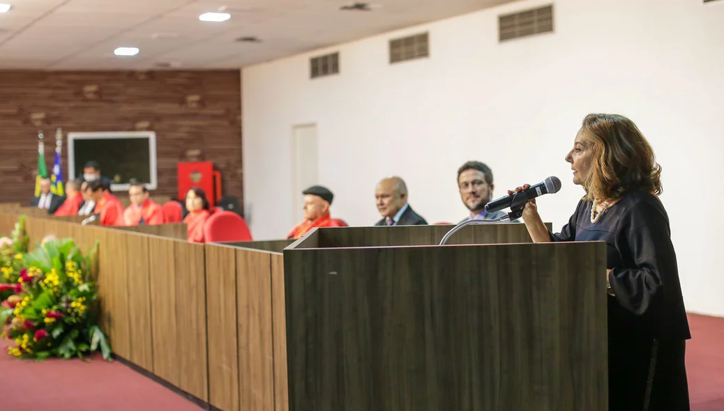 Desembargdora Liana Chaib toma posse na Academia Piauiense de Letras Jurídicas