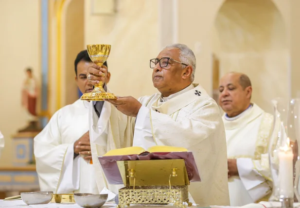 Arcebispo Dom Juarez Sousa durante missa
