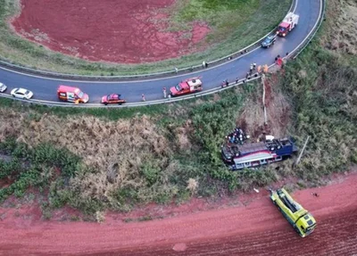 Ônibus que saiu do Piauí caiu em ribanceira em Minas Gerais