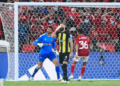 Al Ahly vence Al-Ittihad por 3 a 1 e avança para as semifinais do Mundial de Clubes