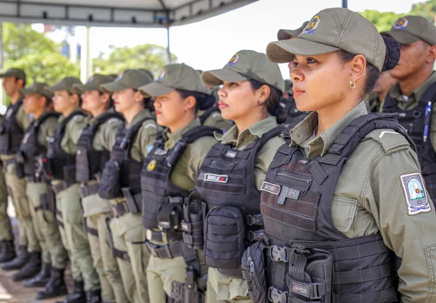 Polícia Militar do Piauí perfilada durante a solenidade