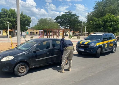 Carro é recuperado pela PRF em São Raimundo Nonato