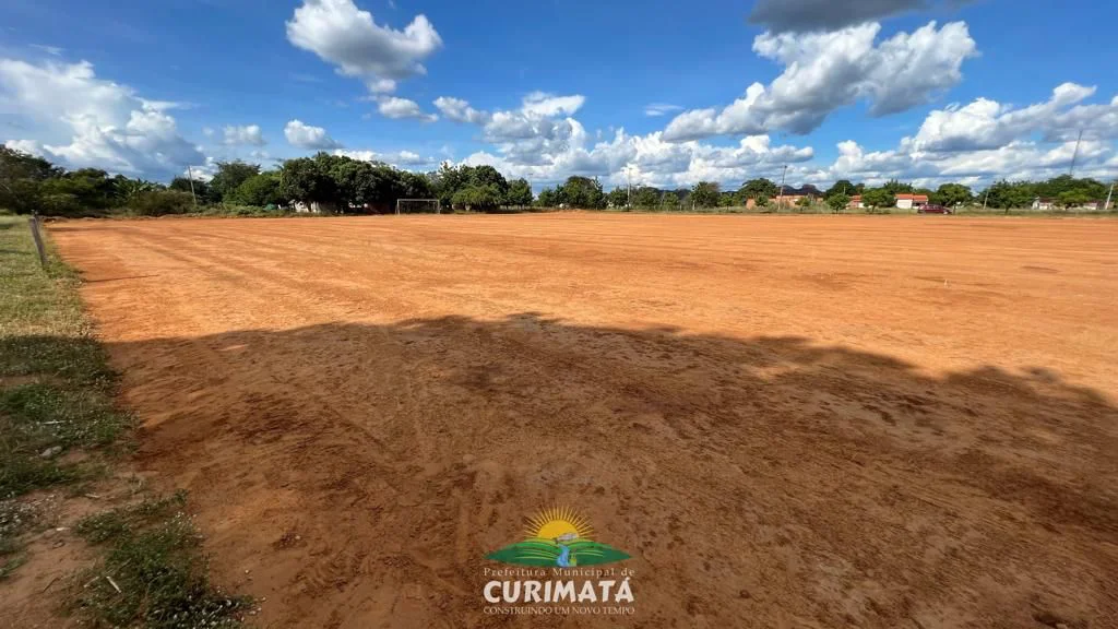 População de Curimatá recebe um campo de futebol reformado