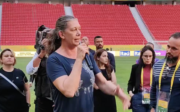 Ministra dos esportes Ana Moser propõe ponto facultativo em jogos da Copa do Mundo feminina.