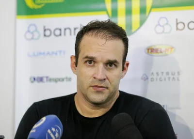 Thiago Carvalho, técnico do Ypiranga