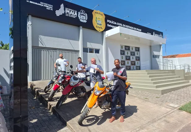 Polícia Civil restitui 10 motocicletas em Canto do Buriti