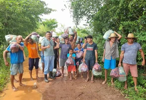 Defesa Civil entrega cestas básicas na zona rural de Joaquim Pires