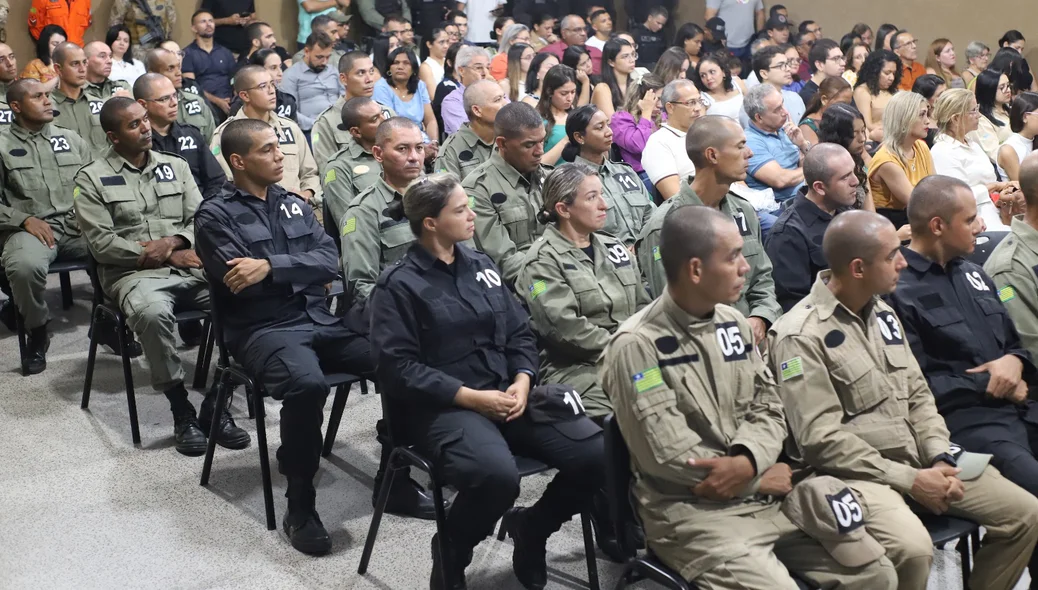 Formandos no III Curso de Operações da Forca Integrada de Segurança Pública