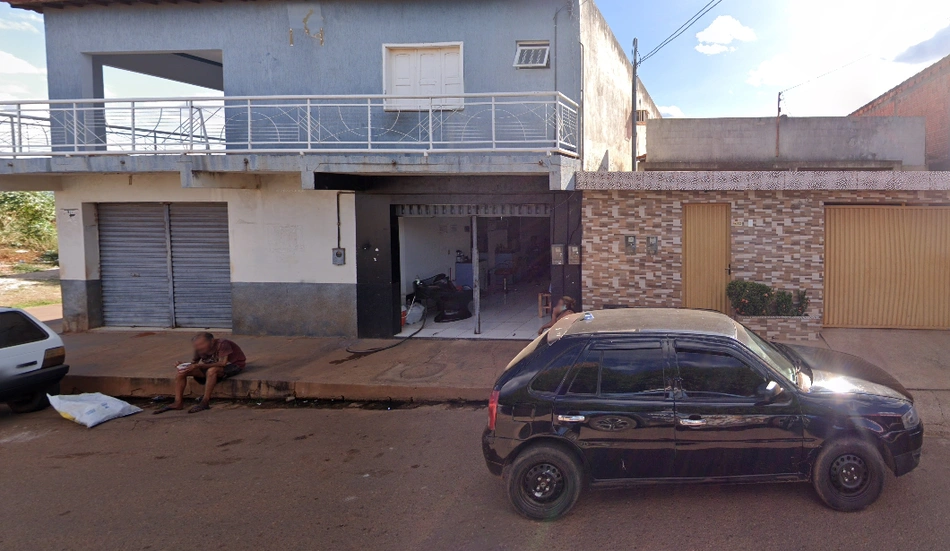 Bandidos invadiram a barbearia e executaram o homem a tiros, no bairro Morada do Sol, em Picos