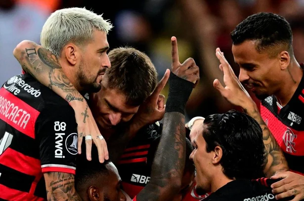Flamengo domina os 90 minutos e goleia Bolívar na Libertadores