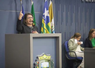 Graça Amorim em seu primeiro discurso de volta à Câmara, em 14 de maio