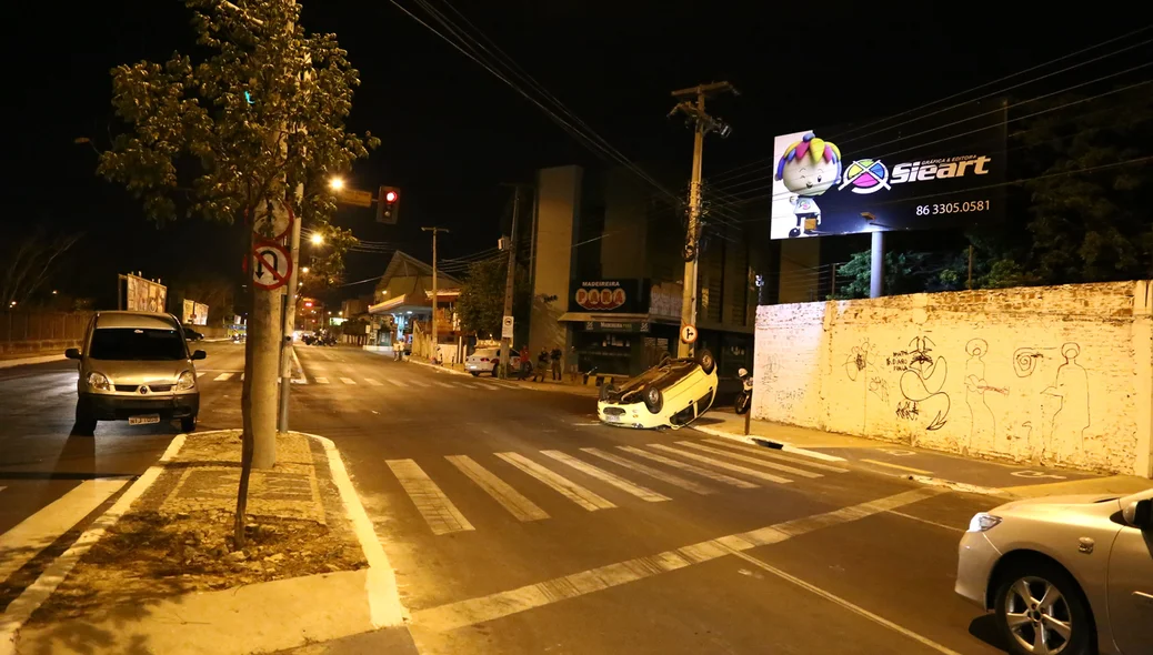 Acidente na Avenida Miguel Rosa em Teresina Piauí 