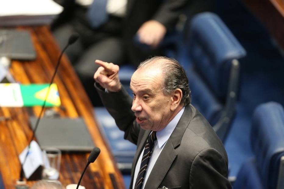 Líder do governo no Senado, Aloysio Nunes