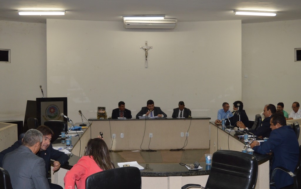 Justiça defere pedidos de registro de 121 candidatos a vereador em Picos.