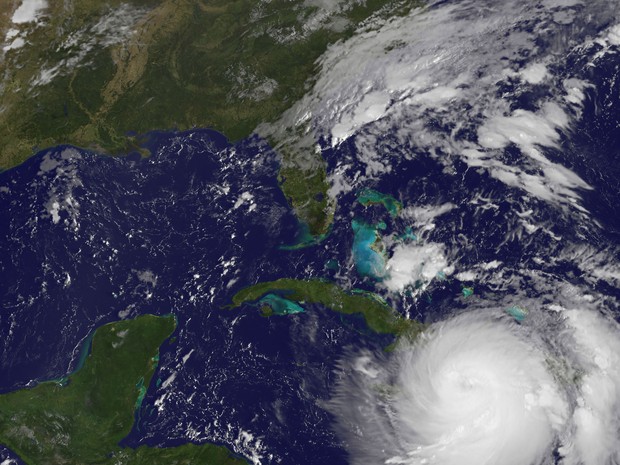 Obama adia comício por ameaça de furacão na Flórida