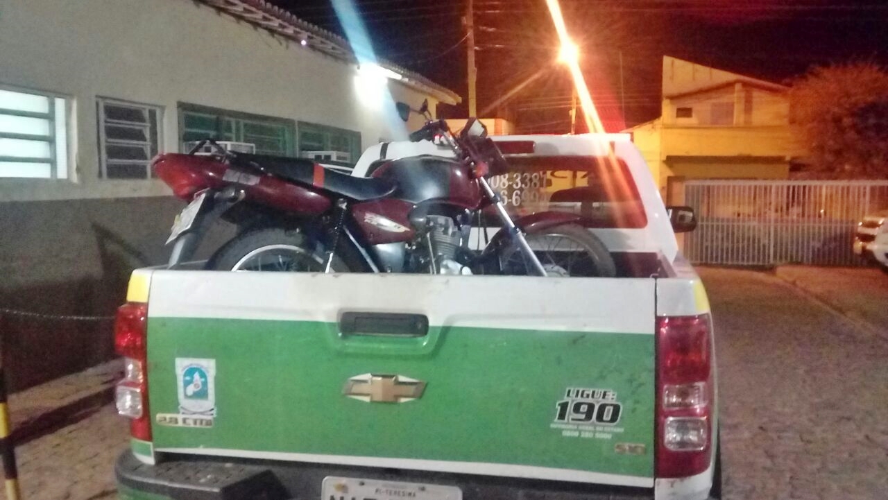 Motocicleta que o homem estava próximo a Paulistana