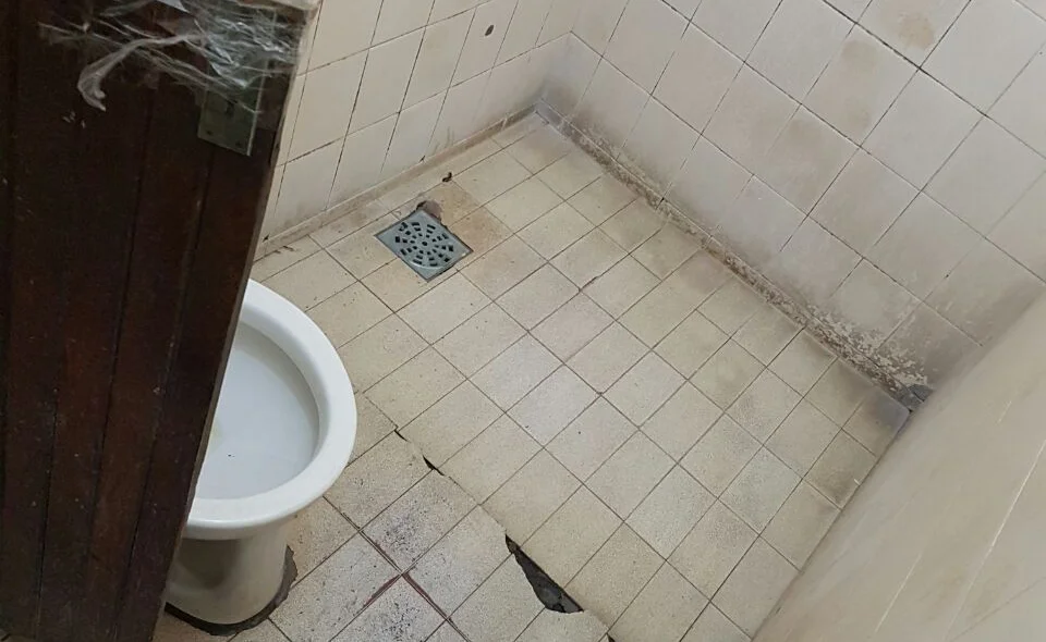 Banheiro de quartel em Teresina