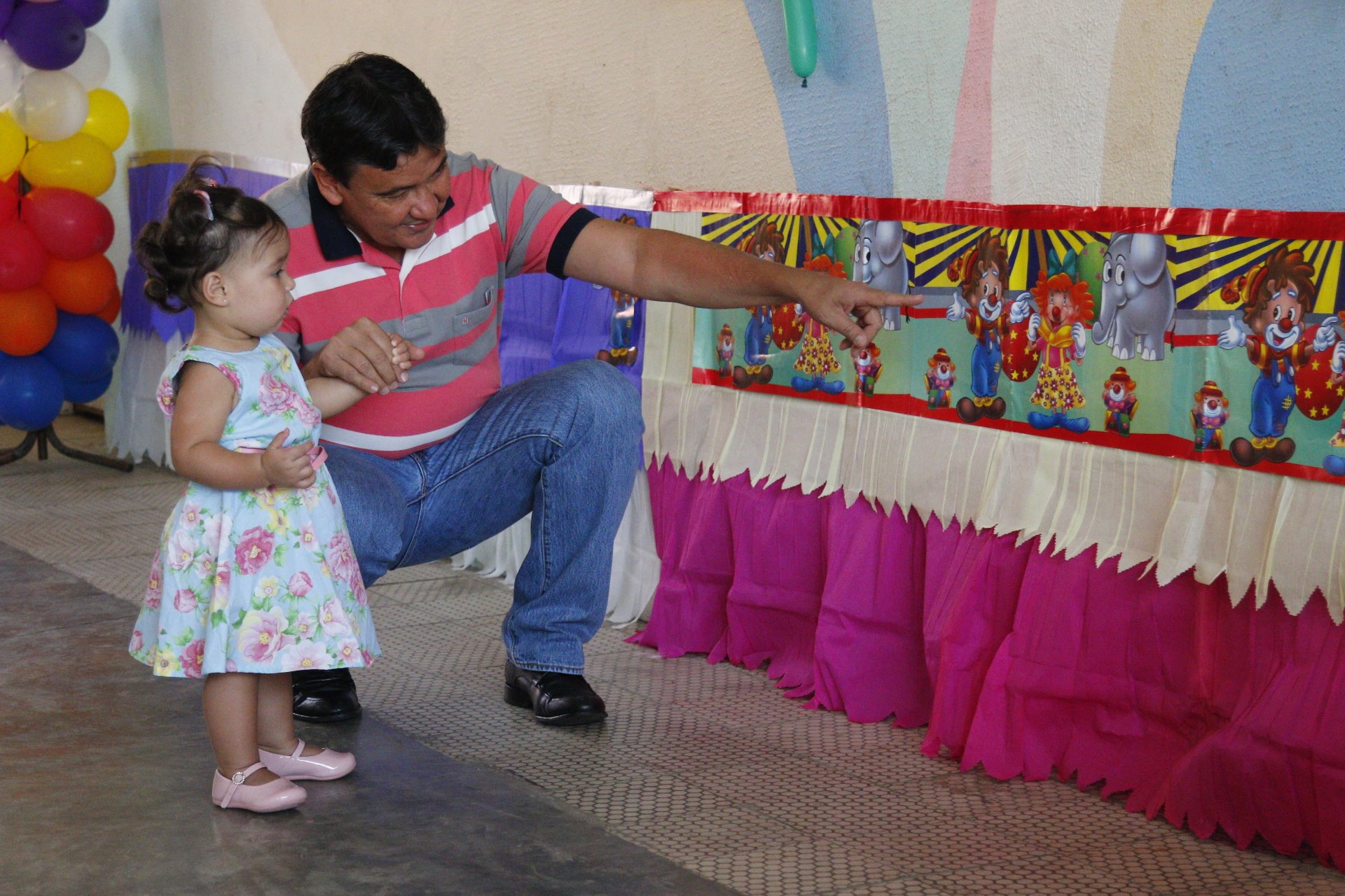 Wellington Dias visita crianças no Lar Maria João de Deus