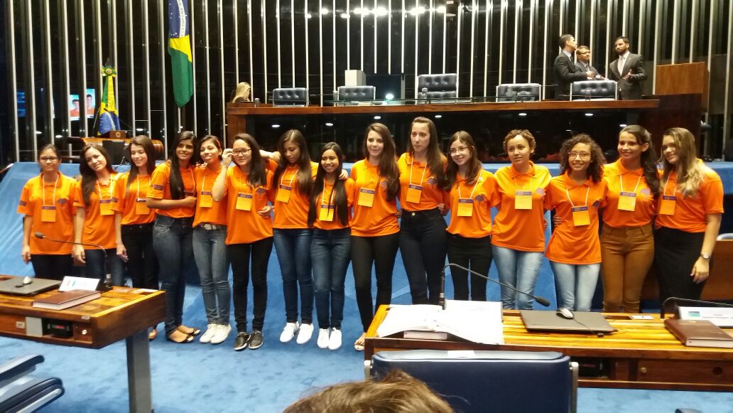 Jovens Senadores tomam posse em Brasília