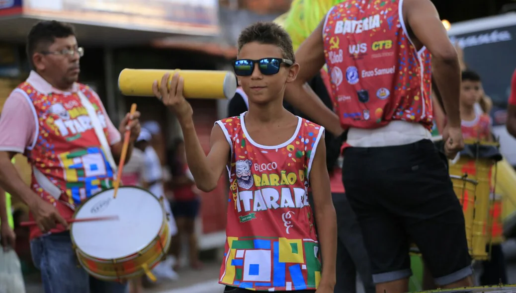 Crianças também animam o bloco Barão de Itararé