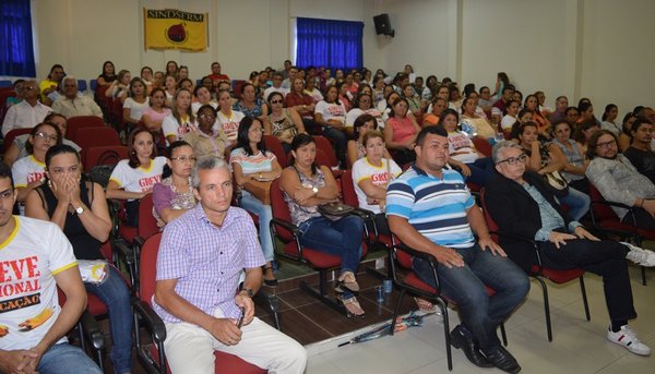 Servidores municipais de Picos paralisam atividades nesta quarta - GP1
