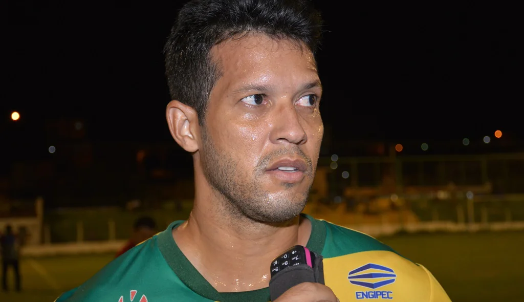 Raphael Freitas, autor dos dois gols do Picos