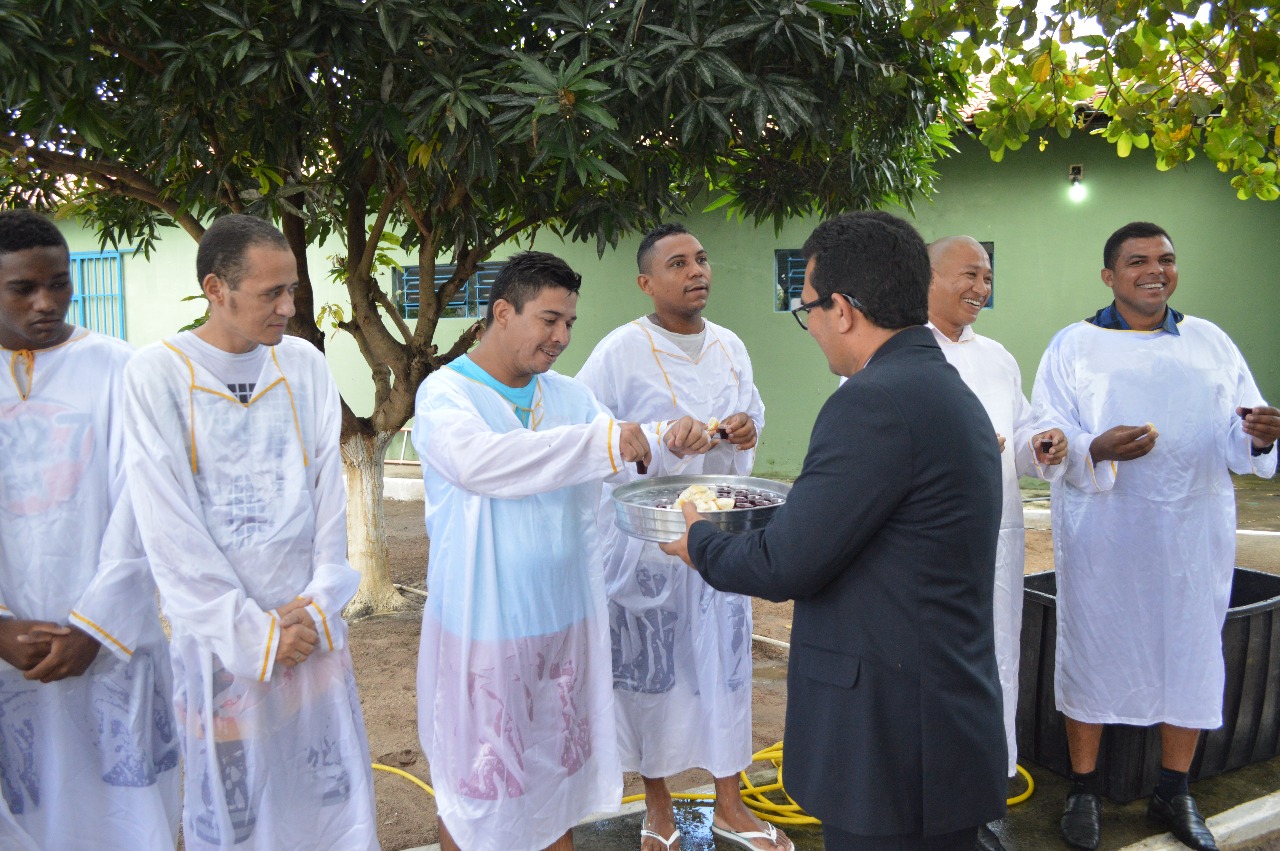 Detentos foram batizados dentro da Irmão Guido 