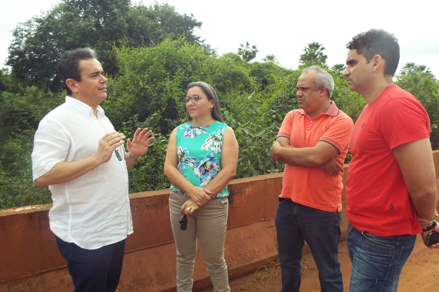 Henrique Pires, Vilma Amorim, vereador Manoel e o delegado Mauro André