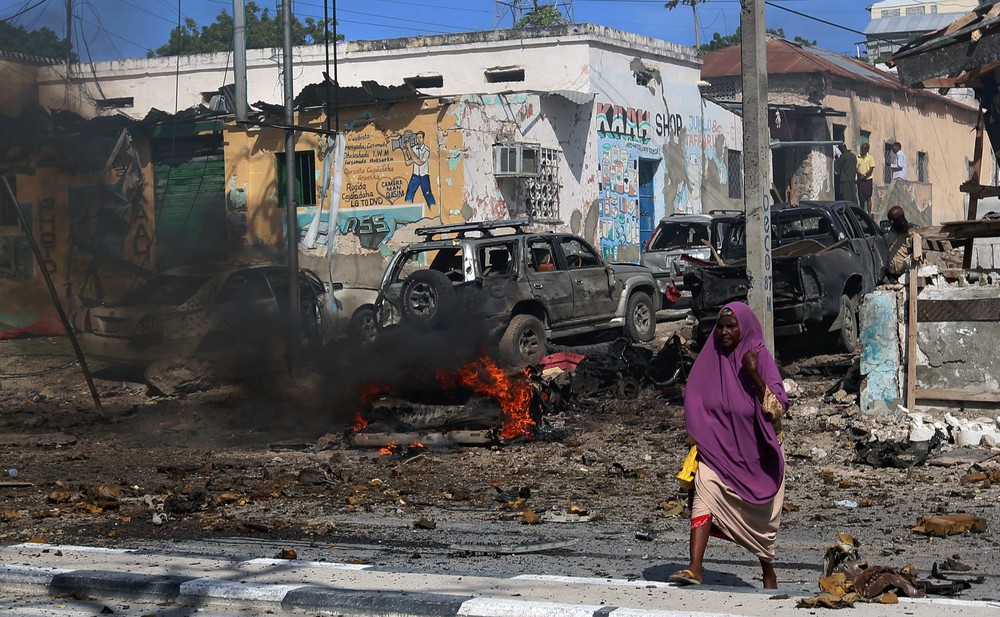 Atentando contra delegacia deixa pelo menos quatro mortos na Somália
