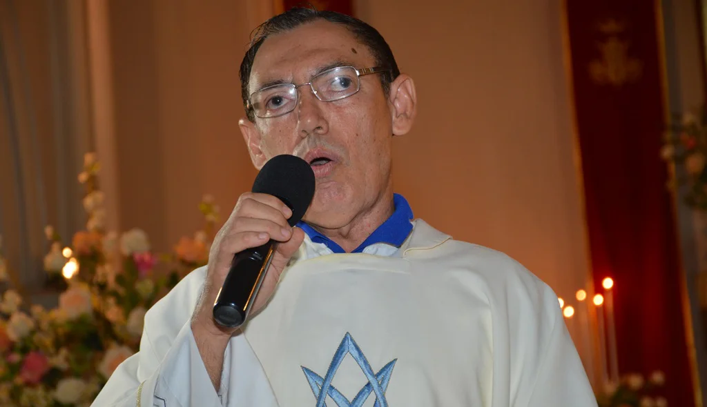 Missa de abertura foi presidida pelo padre David Barros