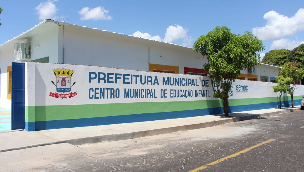 Escola destinada a crianças de mães comerciárias é inaugurada em Teresina