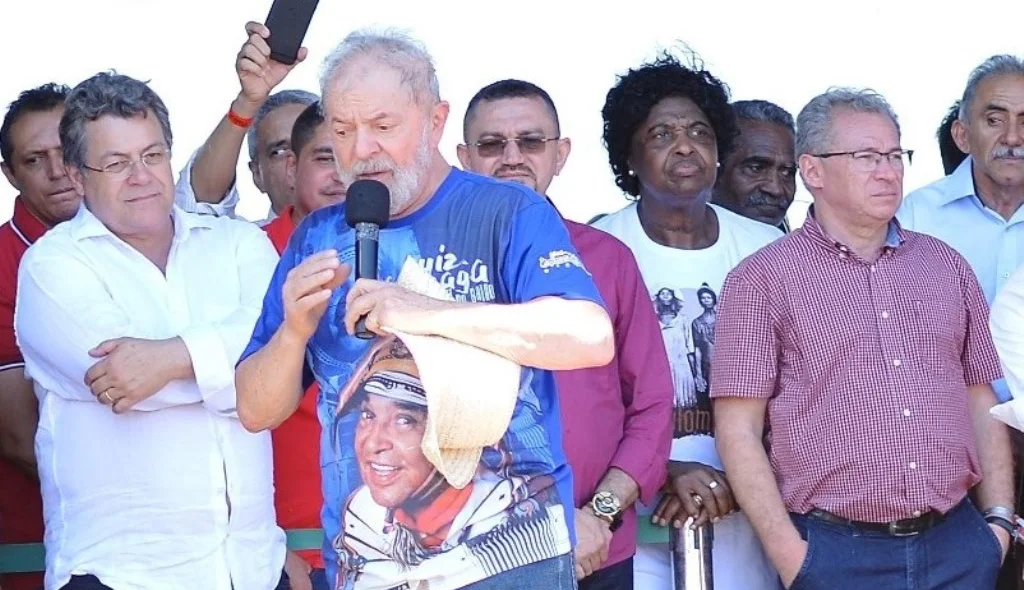 Lula promete conclusão da Ferrovia Transnordestina 
