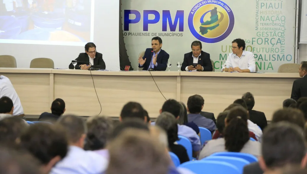 Autoridades participaram do evento na APPM