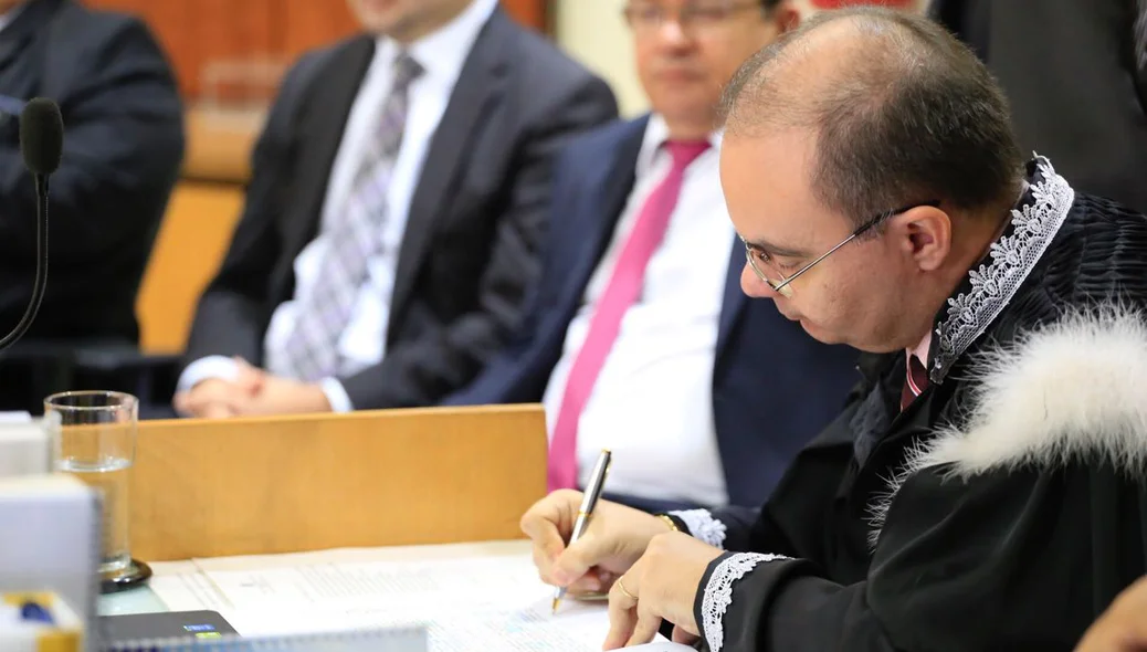 Daniel Santos Rocha Sobral toma posse como juiz federal 
