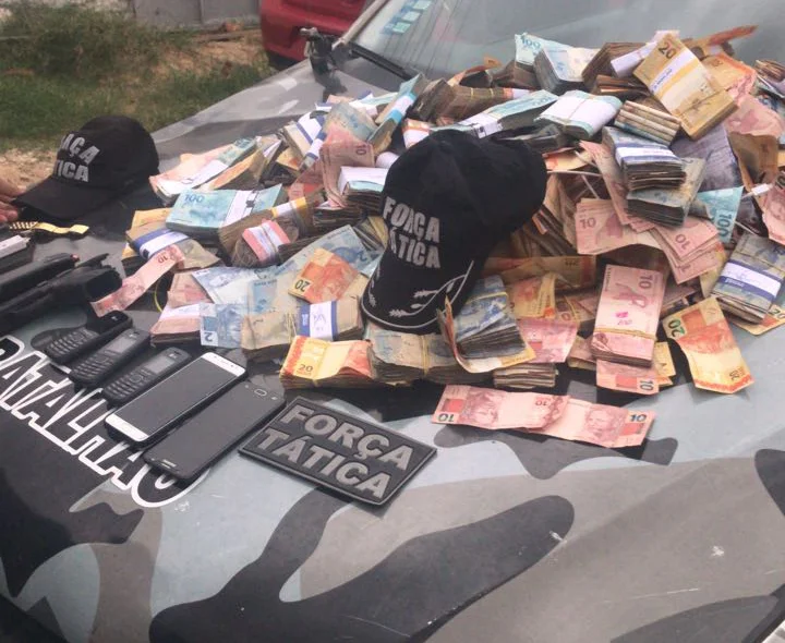 Dinheiro recuperado pela Polícia Militar