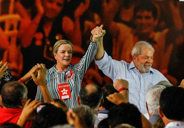 Gleisi Hoffmann formaliza candidatura de Lula à presidência da República