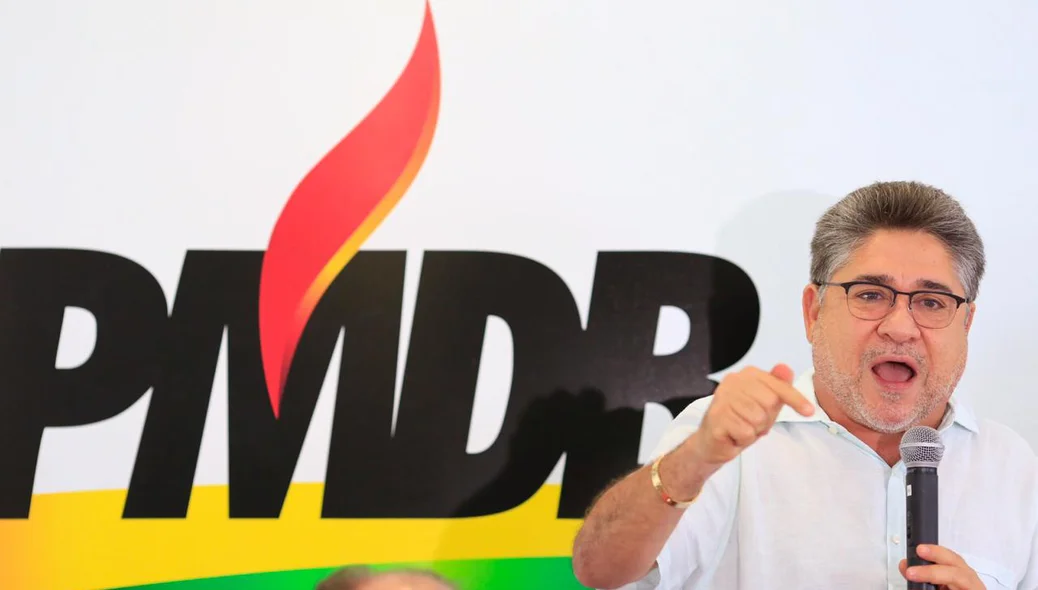 Deputado João Mádison discursa em evento de filiação do MDB