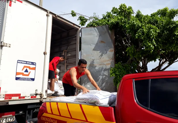 Governo do Piauí envia ajuda humanitária para o litoral