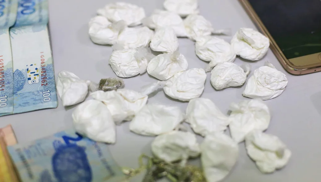 Foram apreendidos 23 papelotes de cocaína