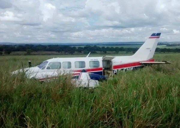 Avião que fez pouso forçado em fazenda levava Angélica, Hu