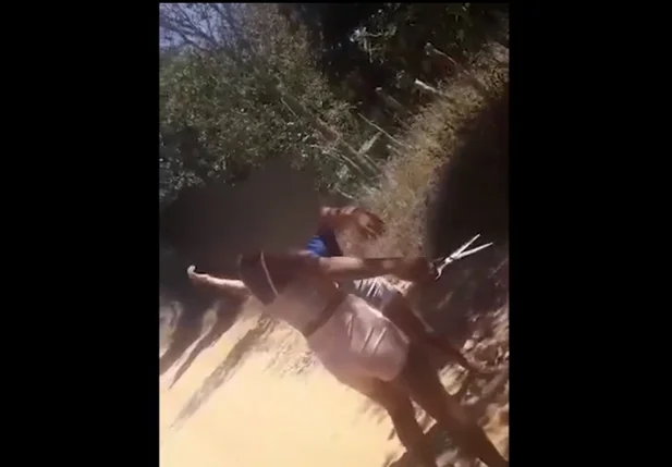 Mulher agride jovem com golpes de tesoura em briga por namorado no Piauí