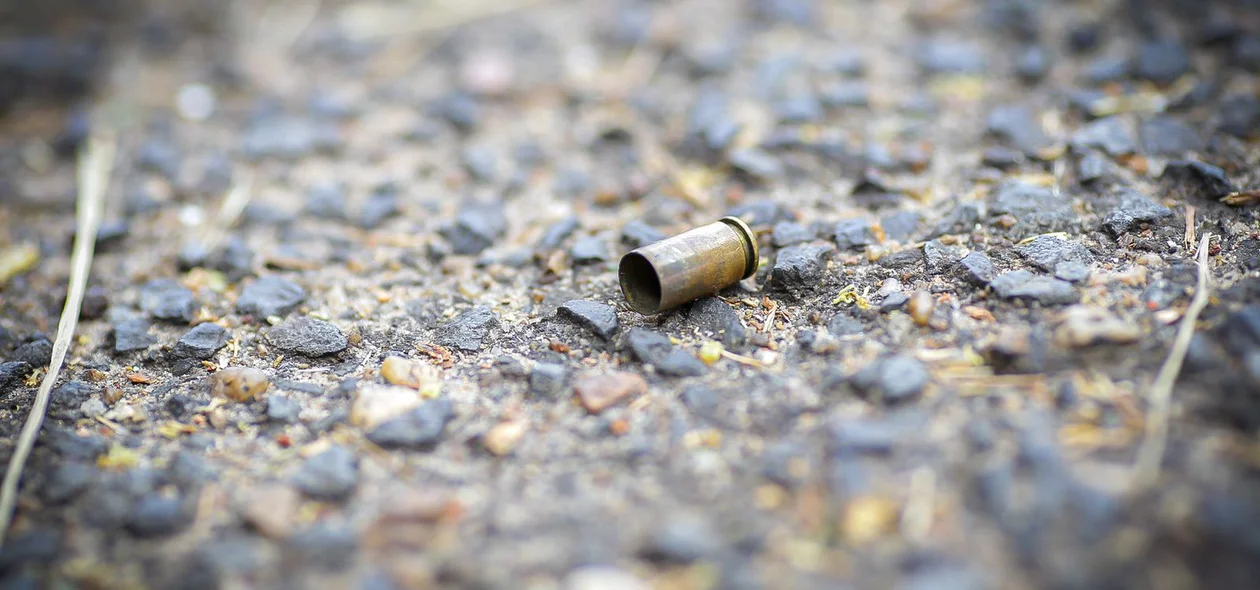 Cápsula de bala deflagrada após o disparo de arma de fogo