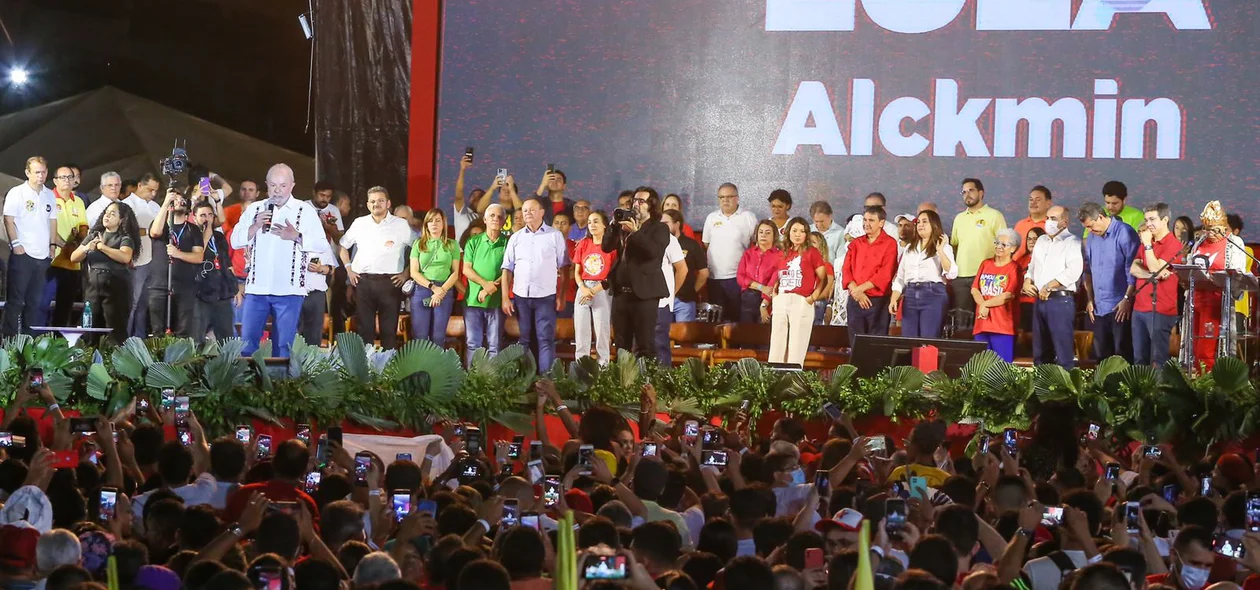 Lula em discurso em Teresina