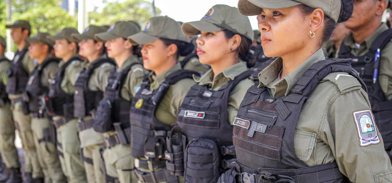 Polícia Militar do Piauí perfilada durante a solenidade