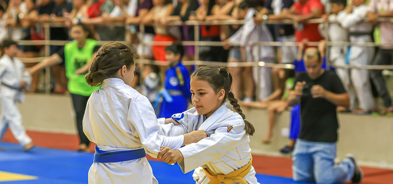 Judocas de várias categorias participam de competições em Teresina