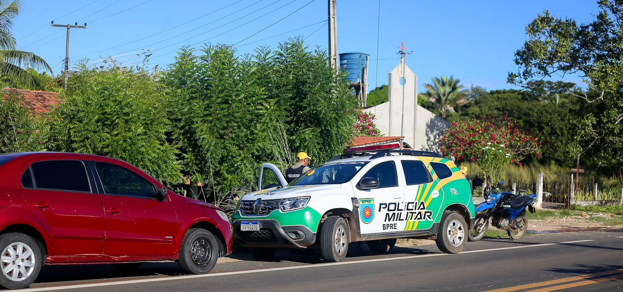 Policiais do Batalhão de Policiamento Rodoviário estiveram no local